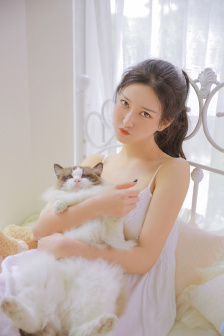 酒吧卫生间里打扑克的多吗
